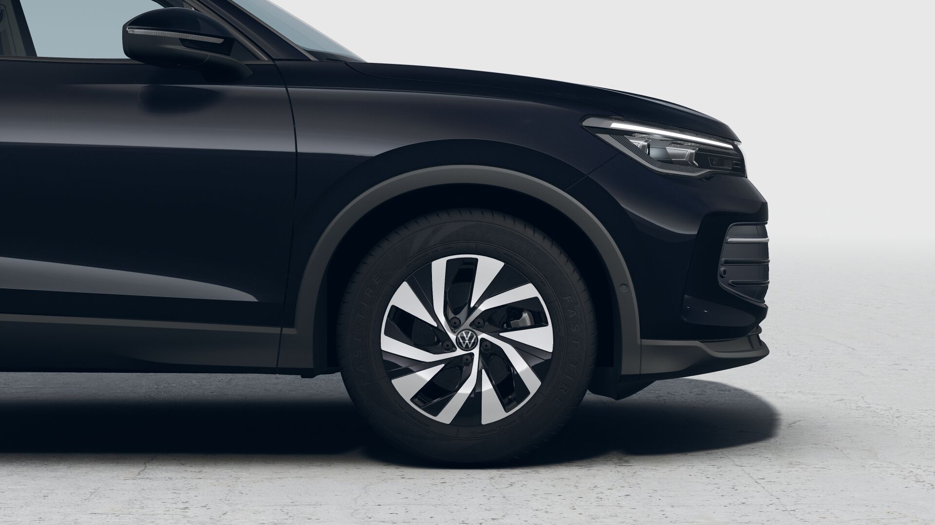 front-zoom-56-6a55f911bc60c.jpg